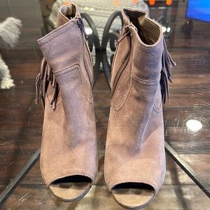 Cute brown tassel booties